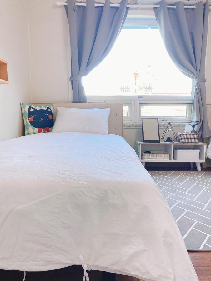 Lefthander Guesthouse Jeju Exterior photo