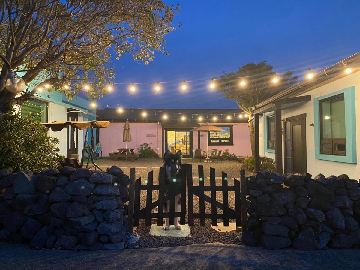 Lefthander Guesthouse Jeju Exterior photo