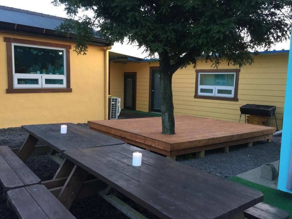 Lefthander Guesthouse Jeju Exterior photo